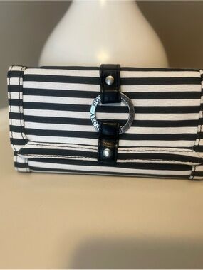 Vintage/Y2K Roxy Black & White Striped Wallet Clutch with Ring Detail